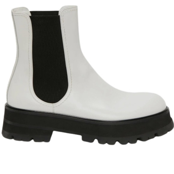 NWOB Alexander McQueen Ivory Leather Rave Chelsea High-Top Boots - Sz 9 - Picture 1 of 13